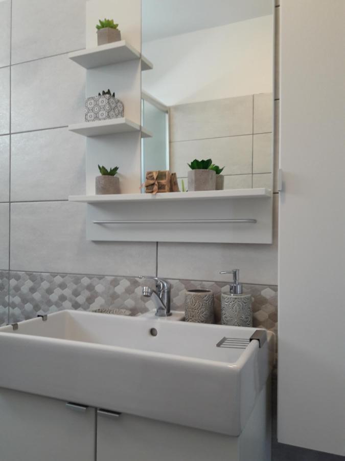 Apartments Melin Малинска Екстериор снимка