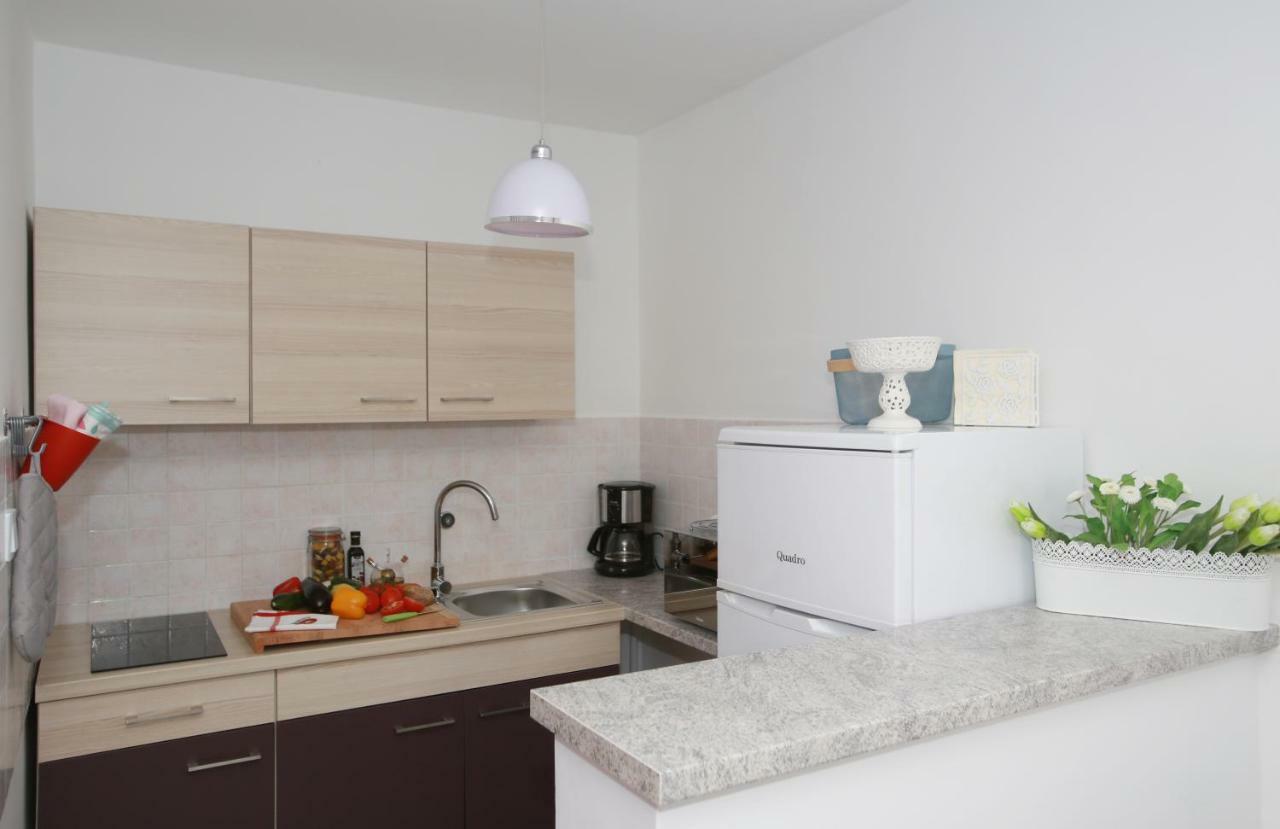 Apartments Melin Малинска Екстериор снимка